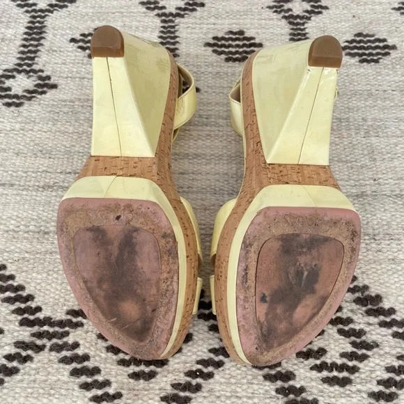 Elegant Yellow Wedge Sandals - Picture 7 of 7